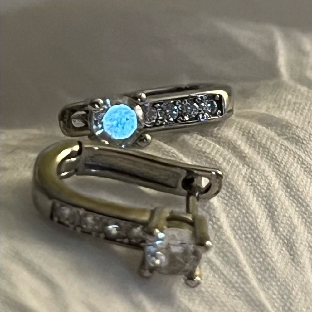 U shaped diamond earrings stud mini style